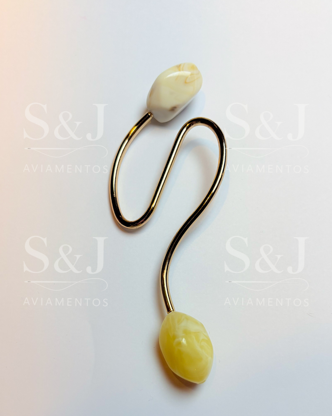 Passante Dourado com Pontas Marmorizadas
