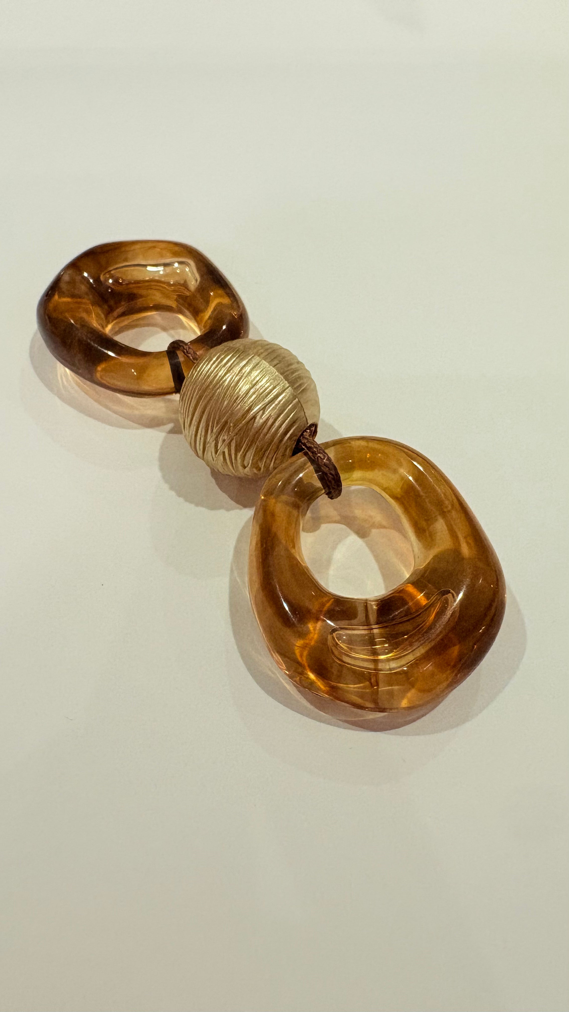 1,5cm Acessório decorativo dourado.